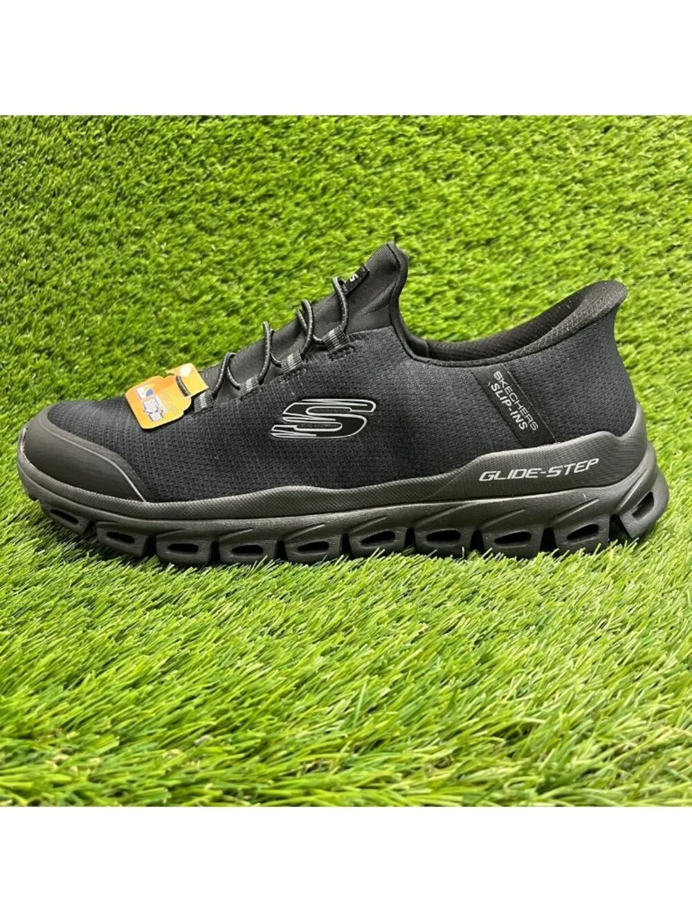 Skechers please review